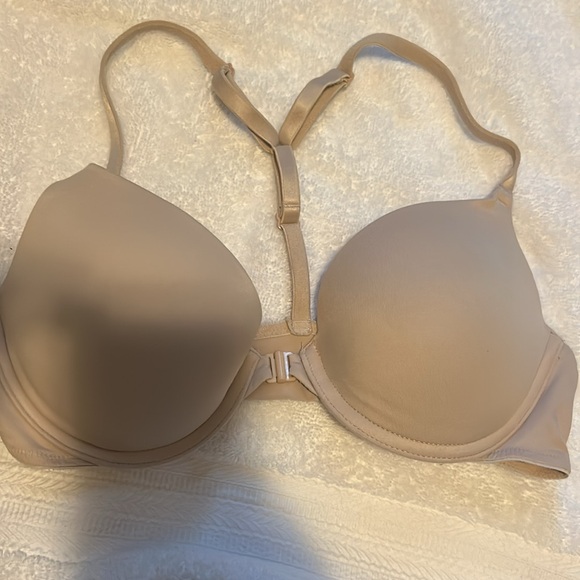 Bras - Picture 7 of 9